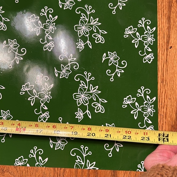 Temptations by Tara Green Floral Lace Non Slip Washable Kitchen Mat - Picture 3 of 3